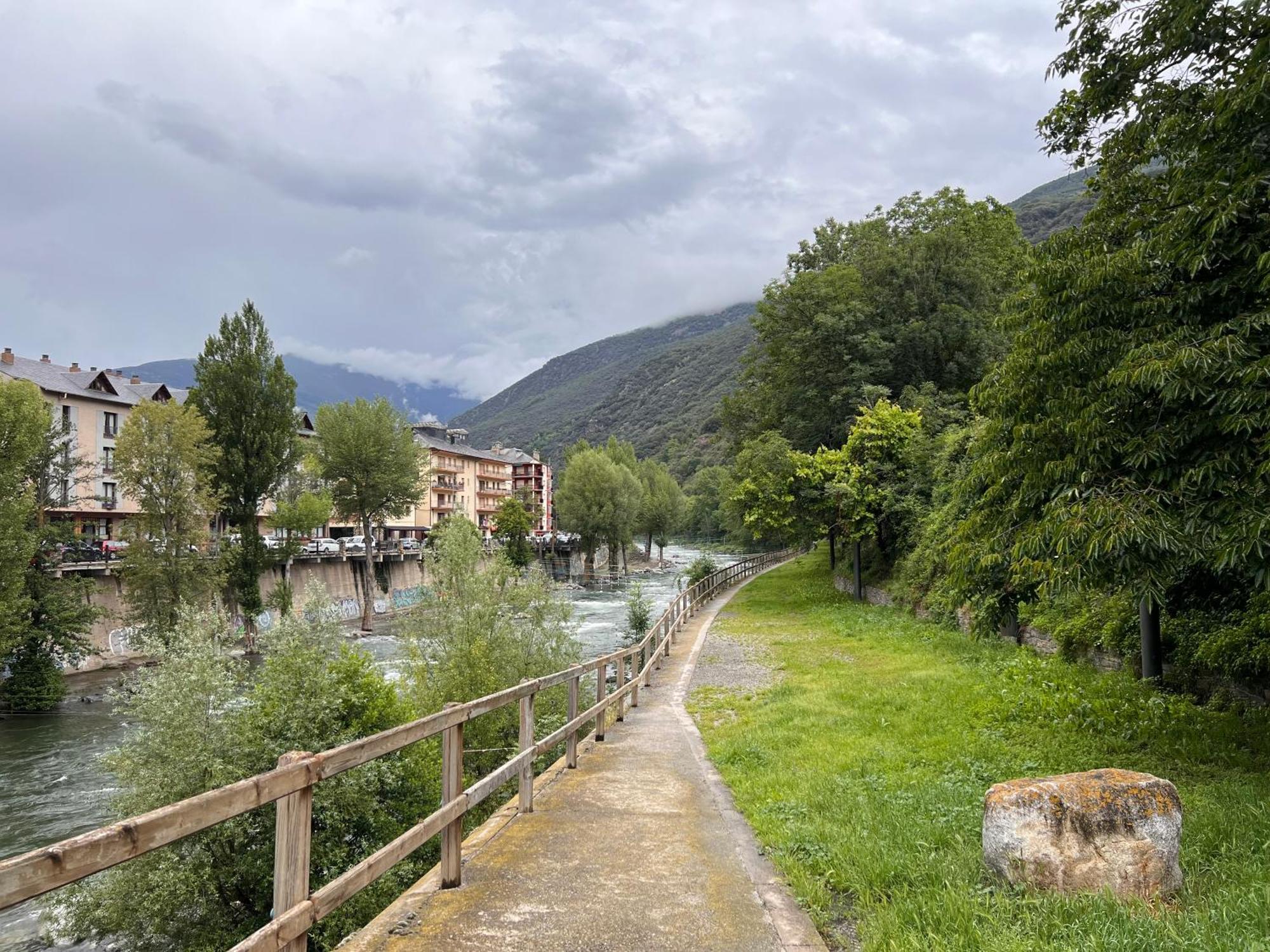 Apartament Les Vernedes - L'Amfitriona Sort Zewnętrze zdjęcie